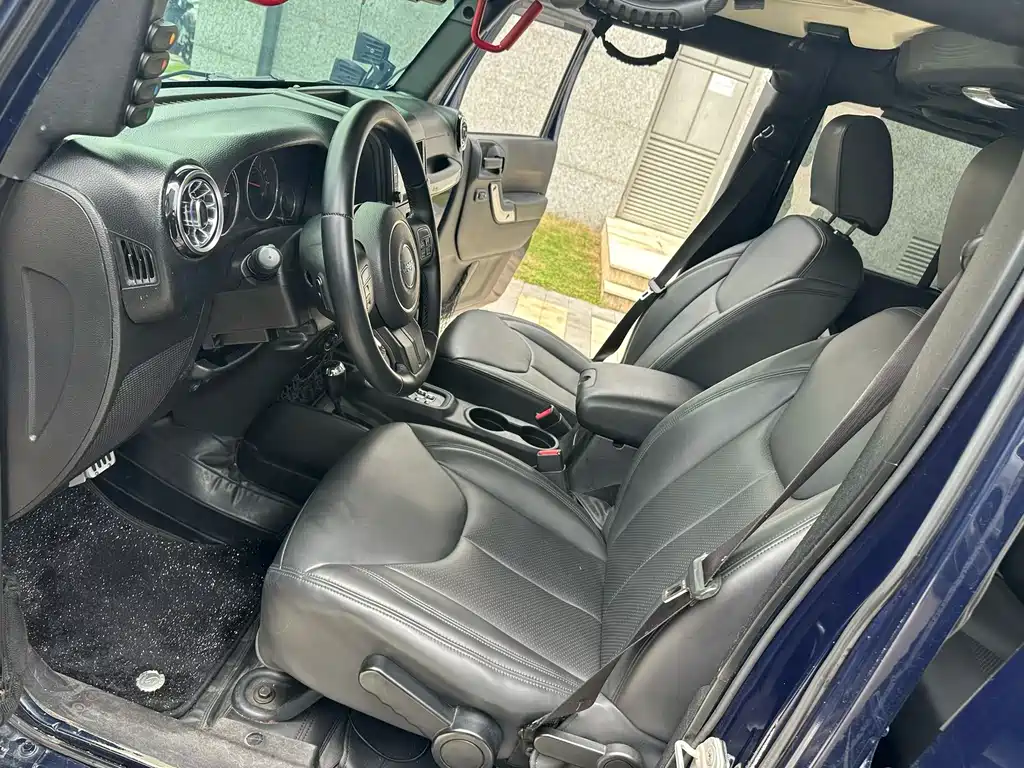 Jeep Wrangler — миниатюра 6