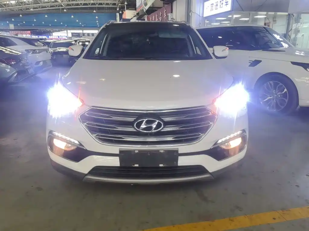 Hyundai Santa Fe — миниатюра 3
