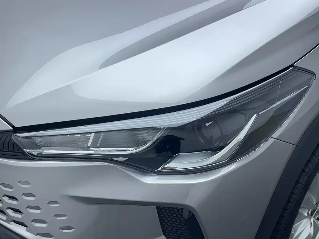 Toyota Corolla Cross — миниатюра 11