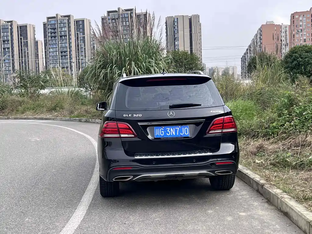 MERCEDES-BENZ GLE