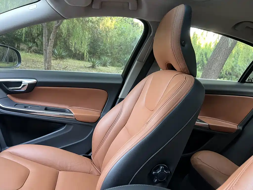 Volvo S60 — миниатюра 16