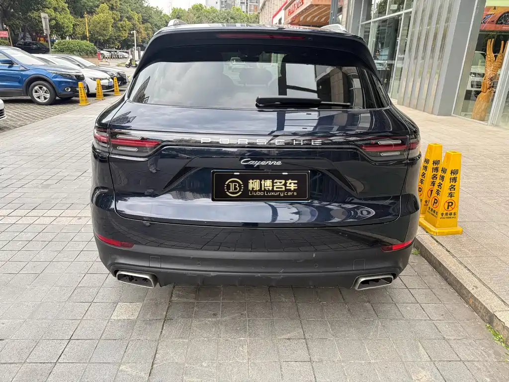 PORSCHE CAYENNE
