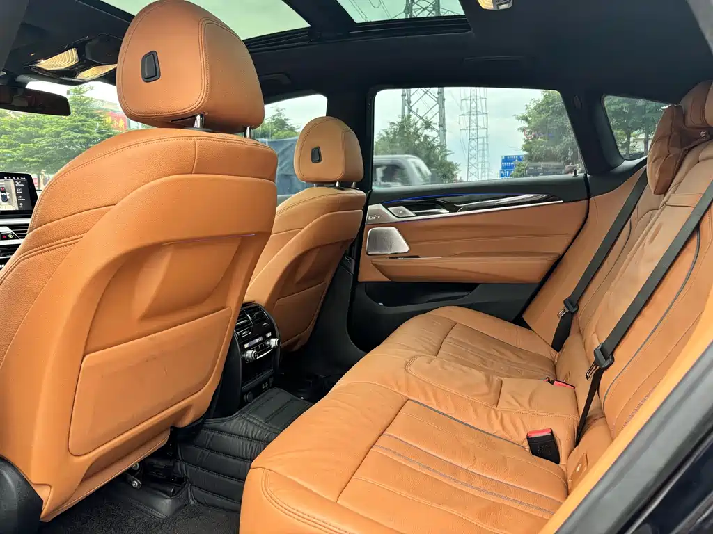 BMW 6 Series GT — миниатюра 6