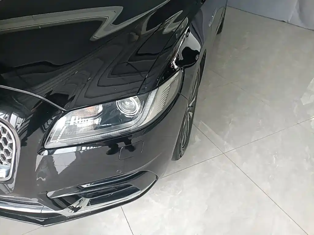Lincoln Continental — миниатюра 24