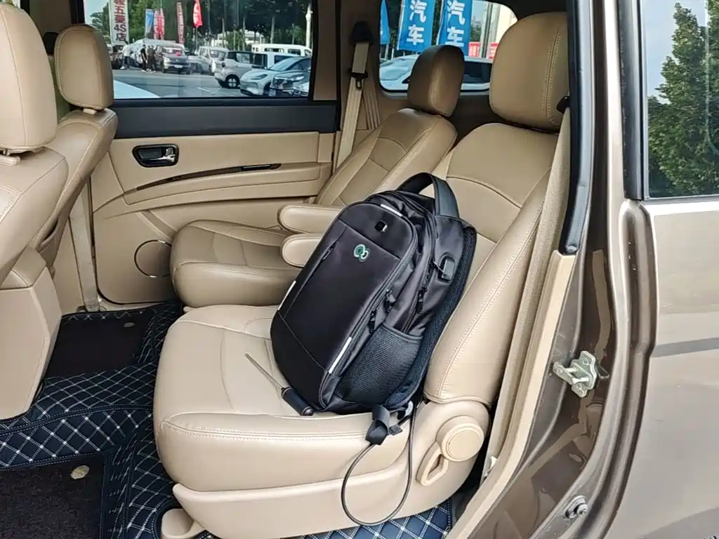 Wuling Hongguang — миниатюра 17