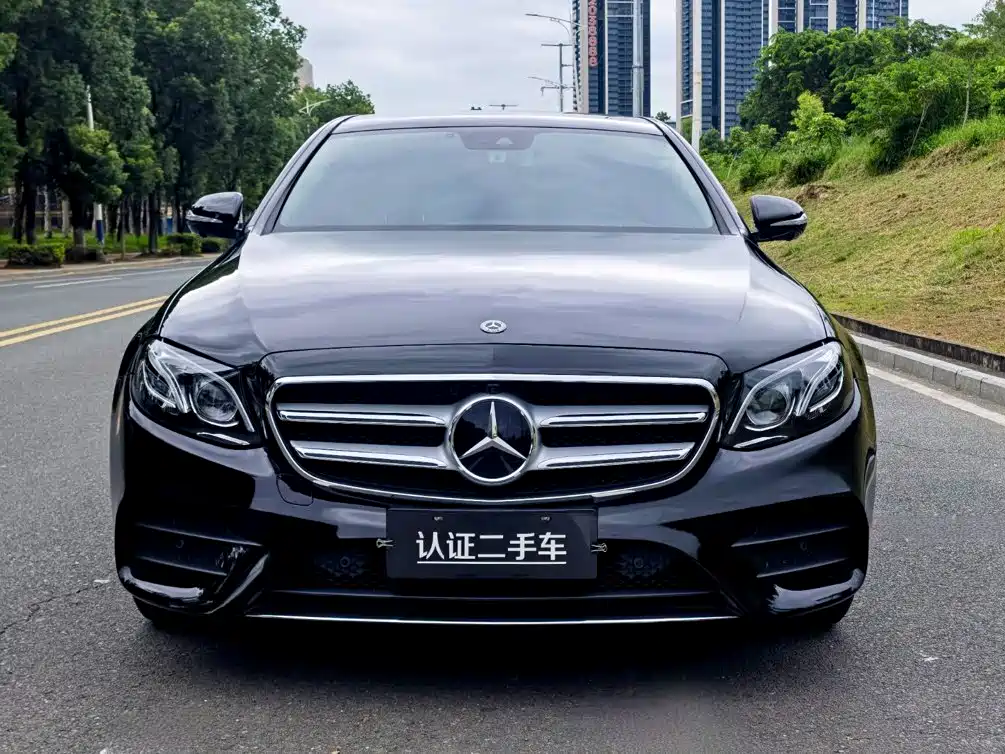 Mercedes-Benz E-Class — миниатюра 2