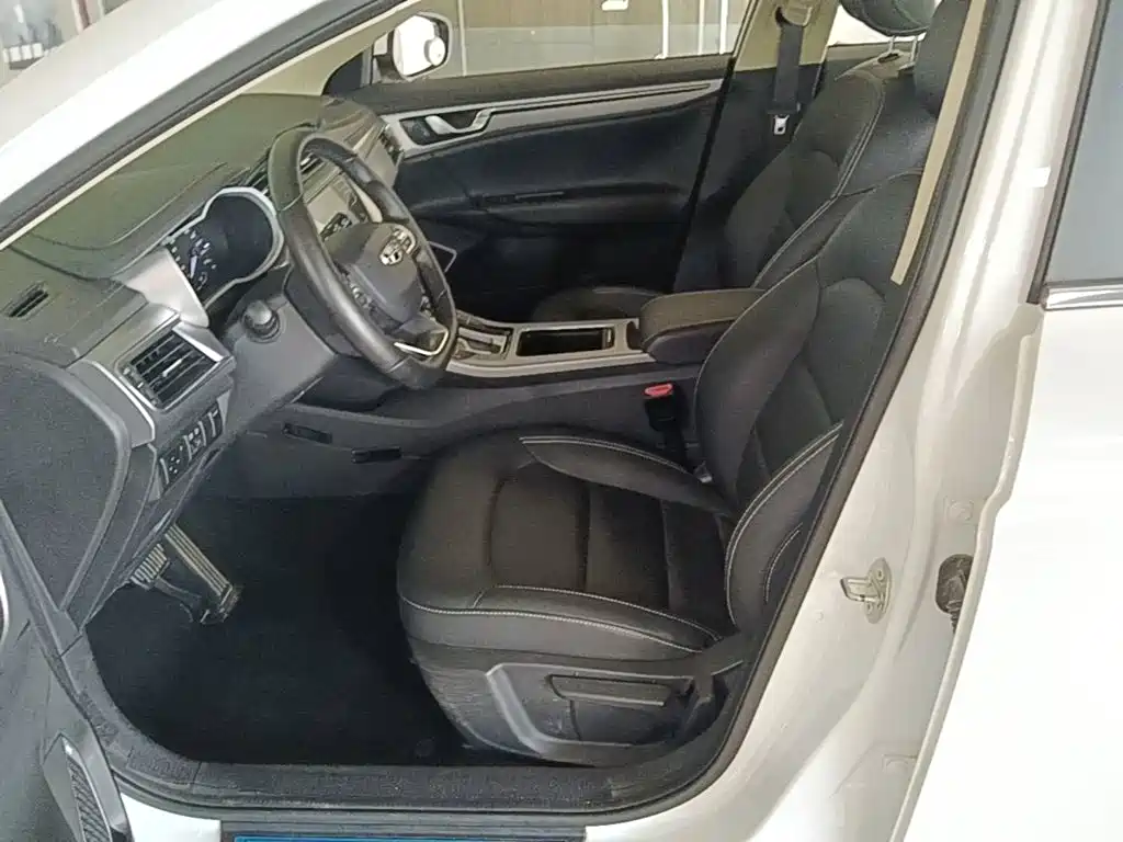 Geely Emgrand GL — миниатюра 15