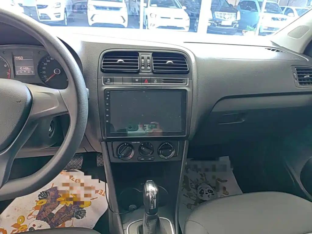 Volkswagen Polo — миниатюра 13