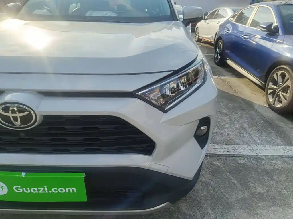 Toyota RAV4 — миниатюра 24