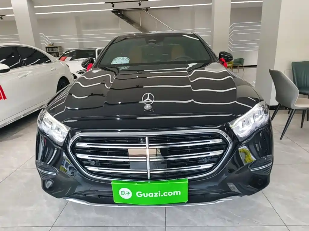 Mercedes-Benz E-Class — миниатюра 3