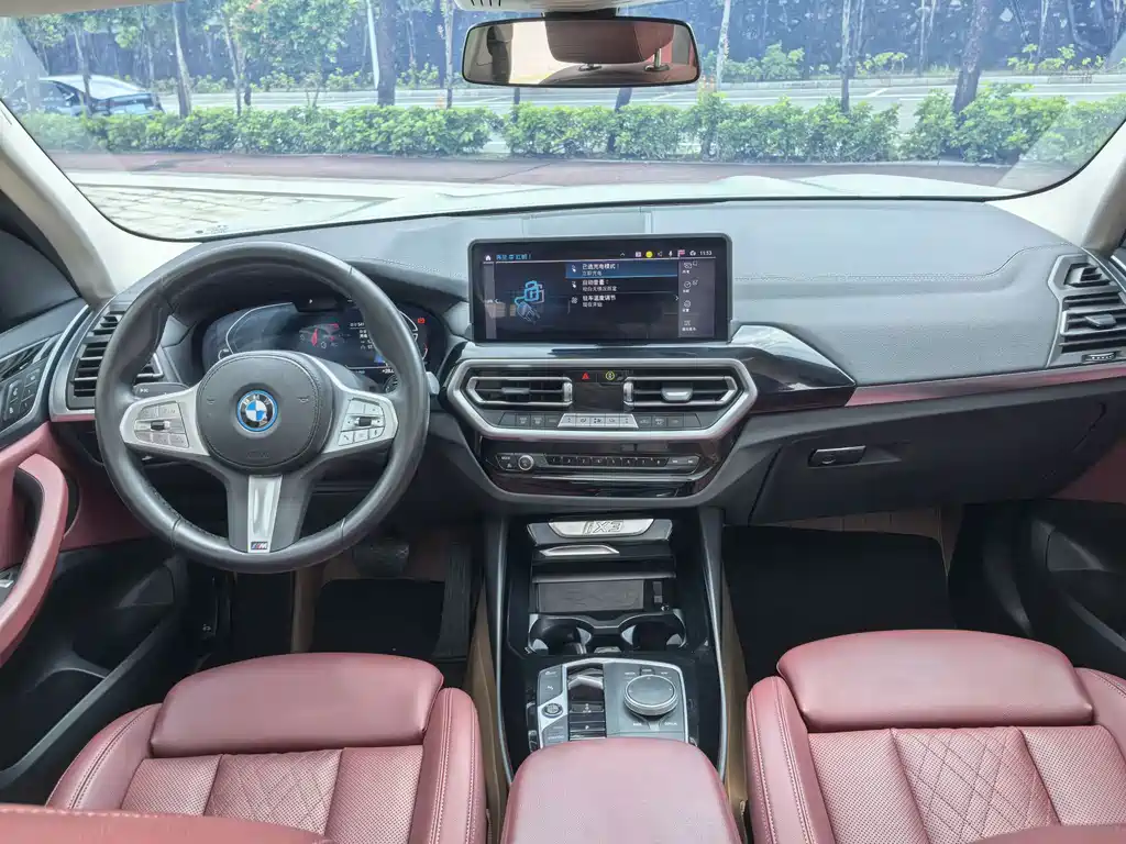 BMW iX3 — миниатюра 12