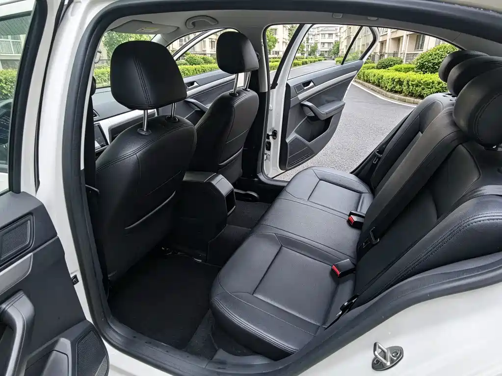 Volkswagen Lavida — миниатюра 8