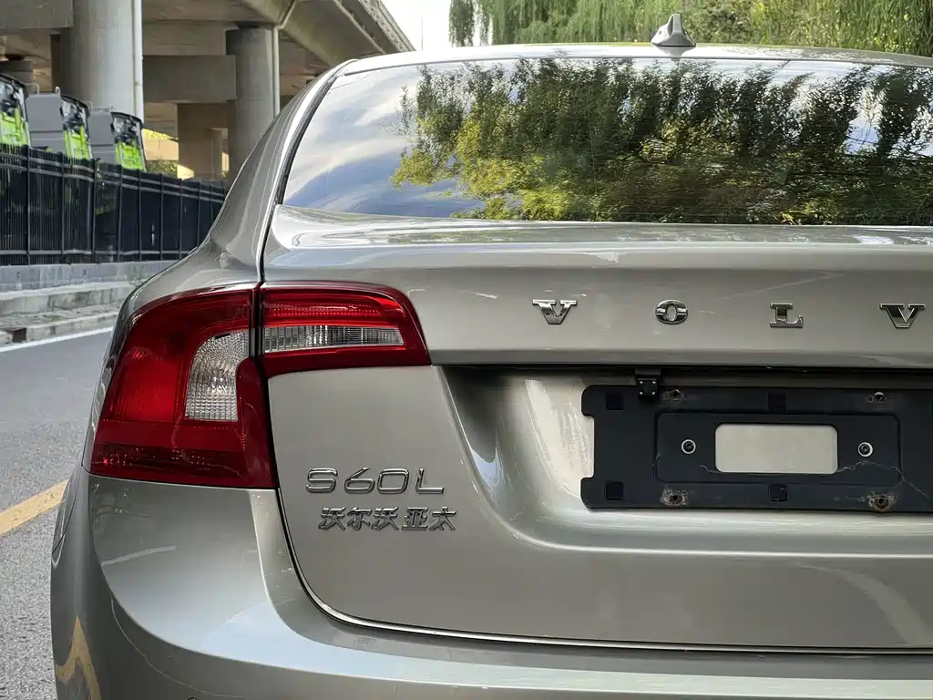 Volvo S60 — миниатюра 13