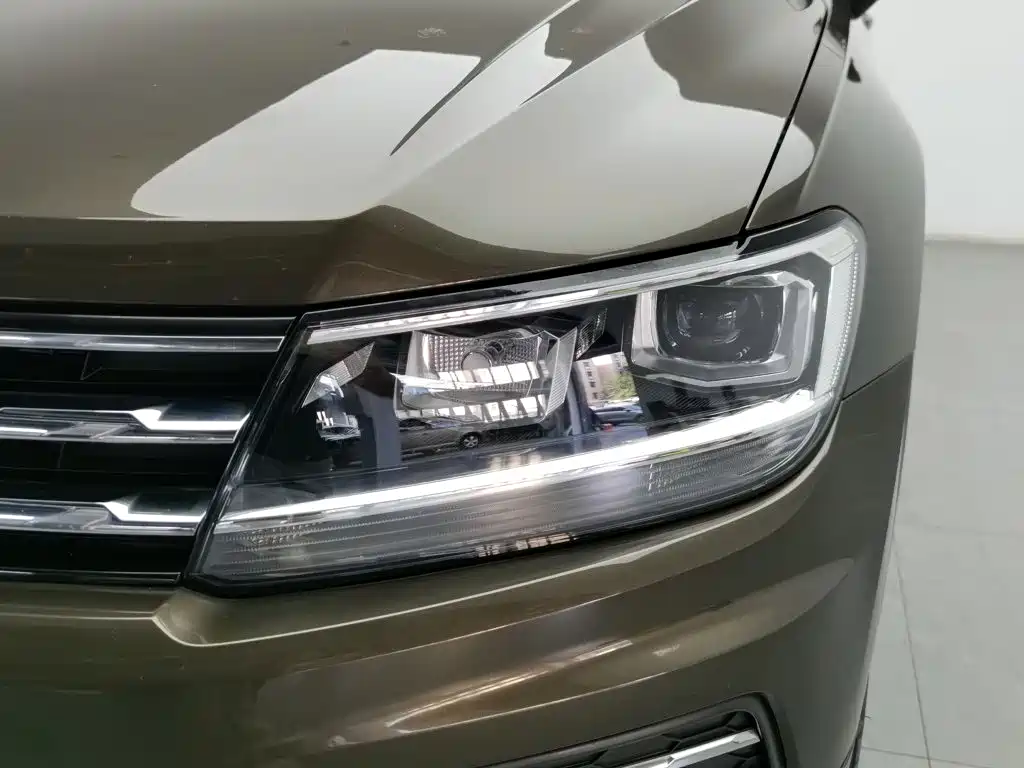 Volkswagen Tiguan L — миниатюра 7