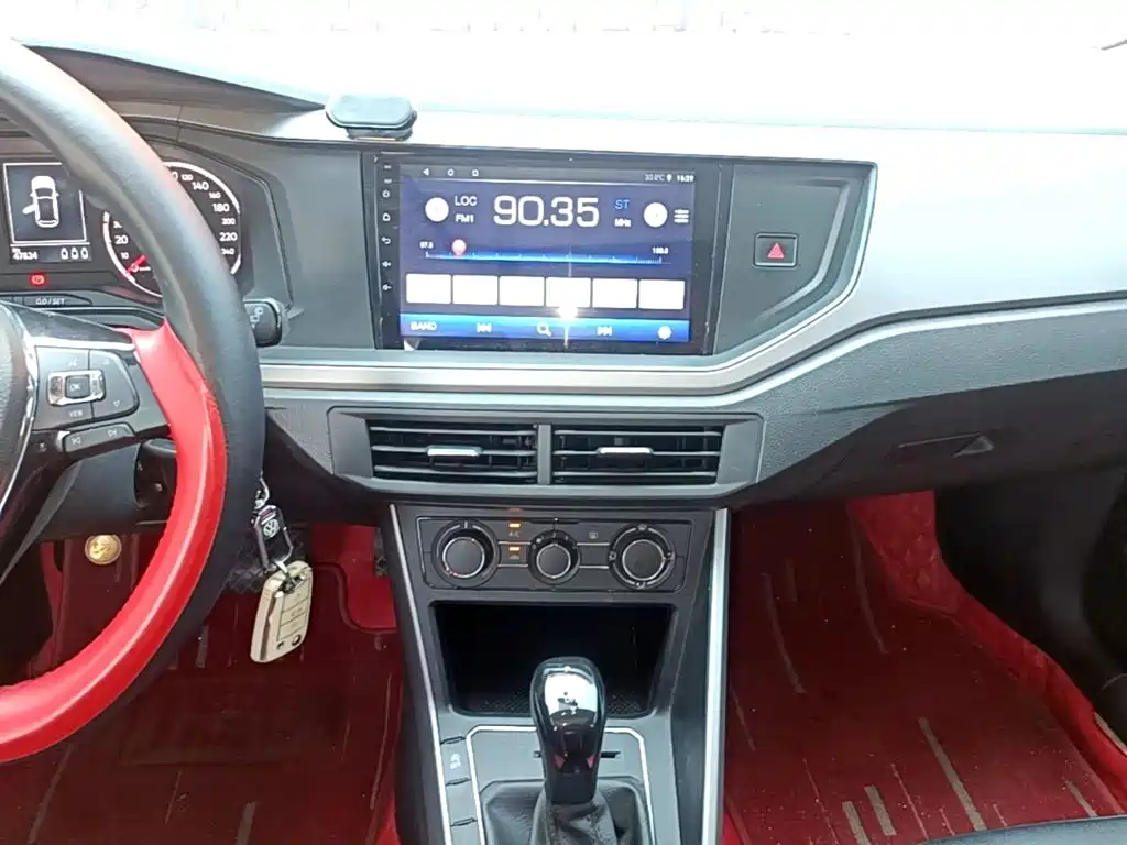Volkswagen Polo — миниатюра 13