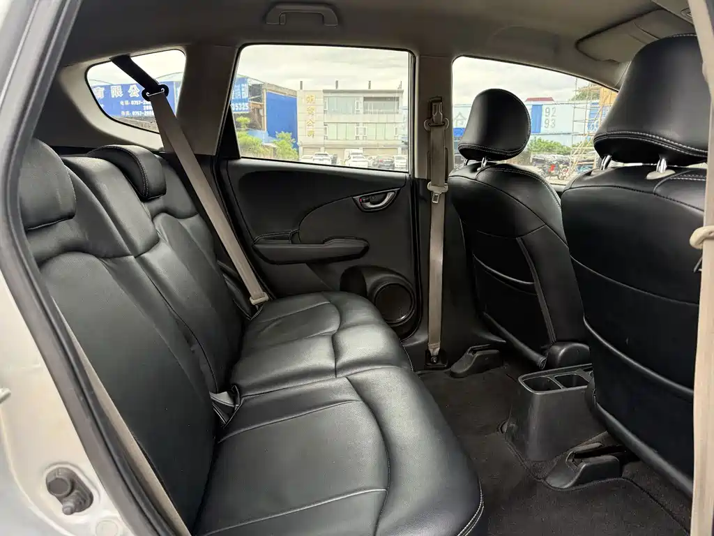 Honda Fit — миниатюра 14
