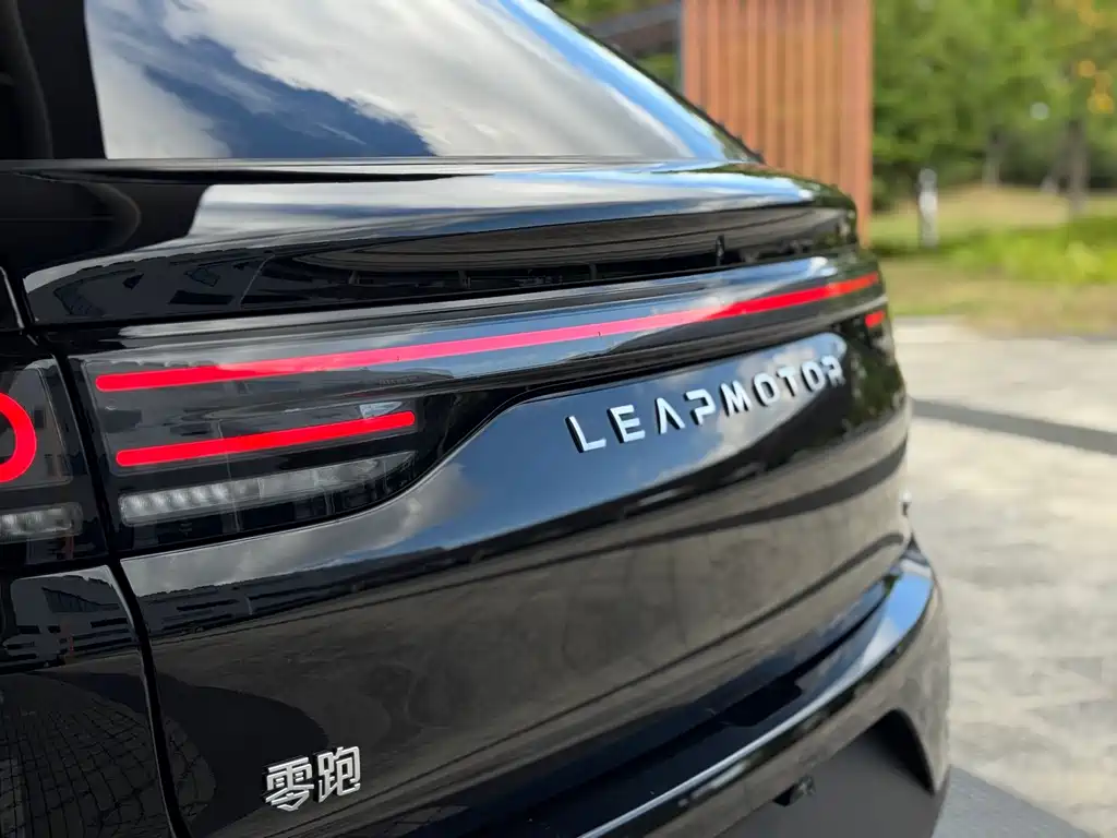 Leapmotor Leapmotor C11 — миниатюра 8