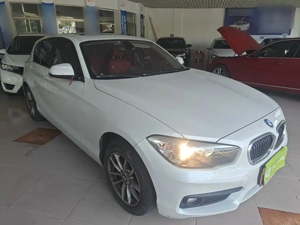 BMW 1 Series (Import) — миниатюра 4
