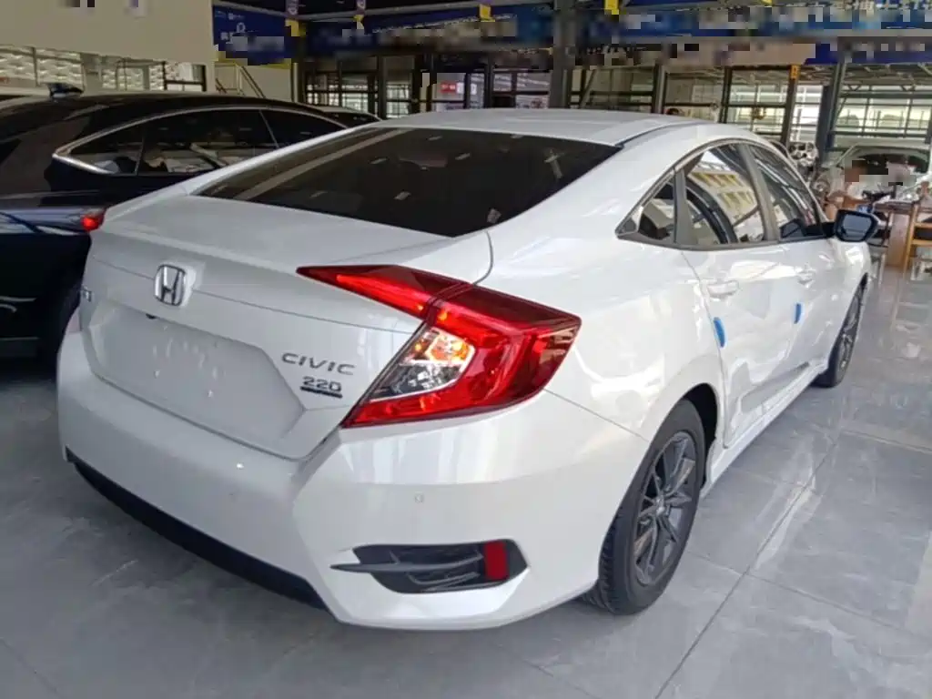 Honda Civic — миниатюра 7