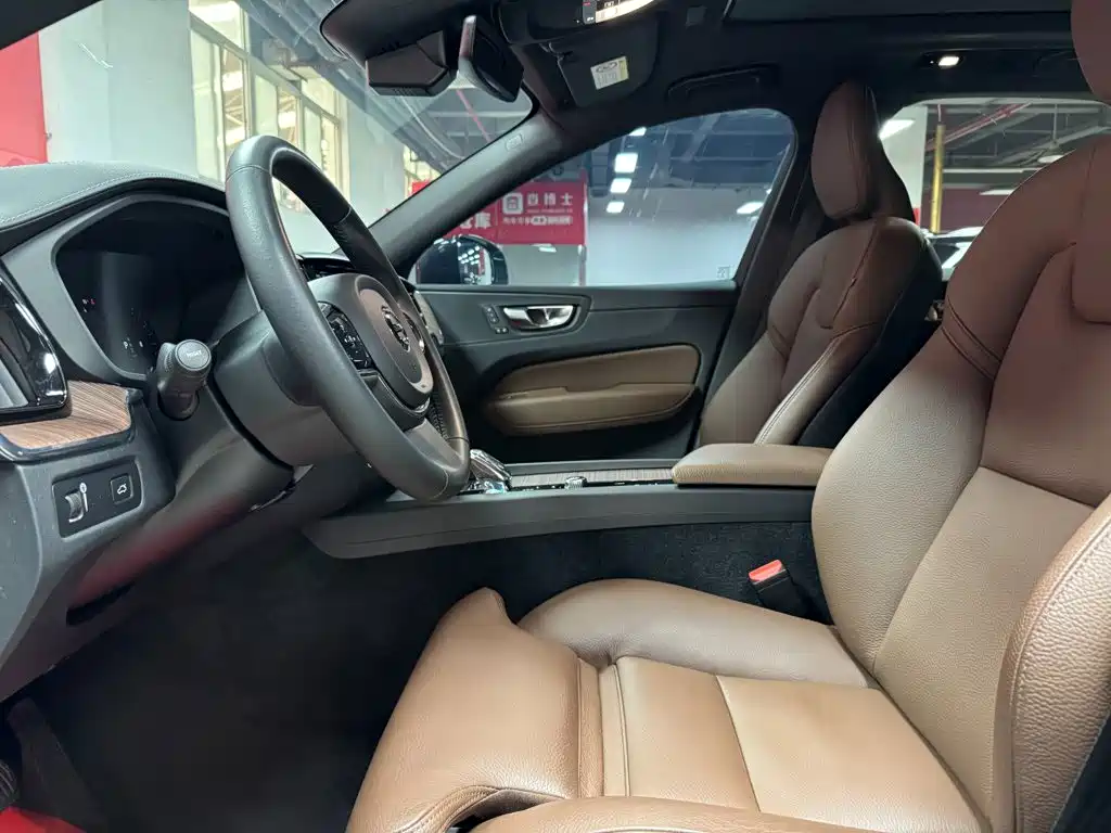 Volvo XC60 — миниатюра 7