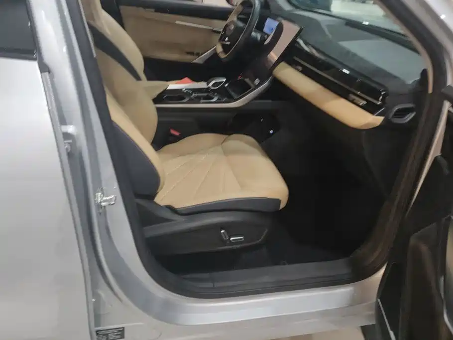 Geely Boyue L — миниатюра 8