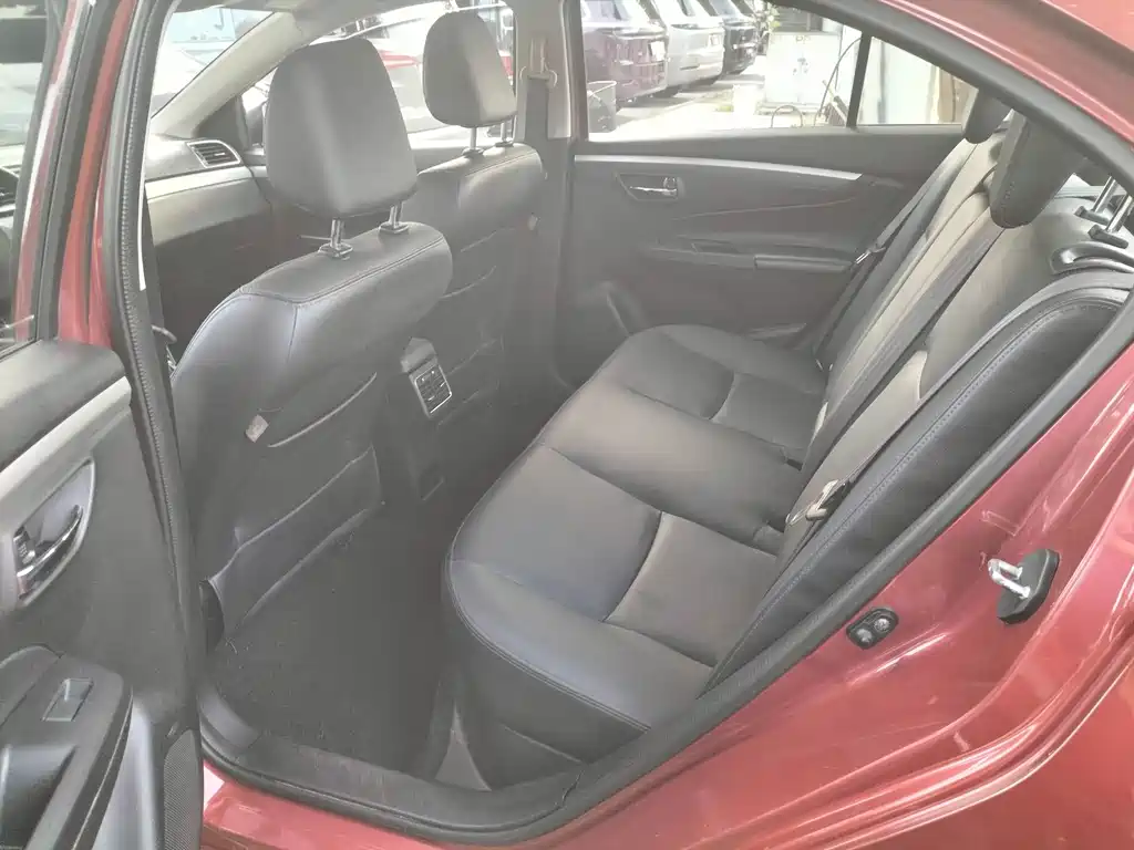 Suzuki Alivio — миниатюра 8