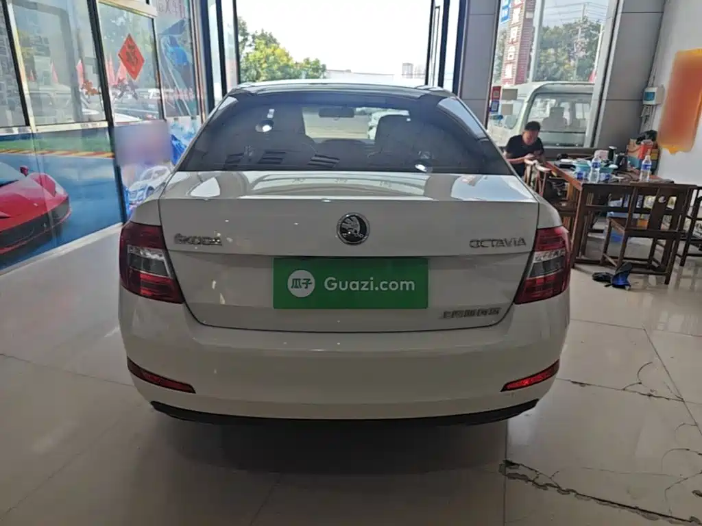 Skoda Octavia — миниатюра 6