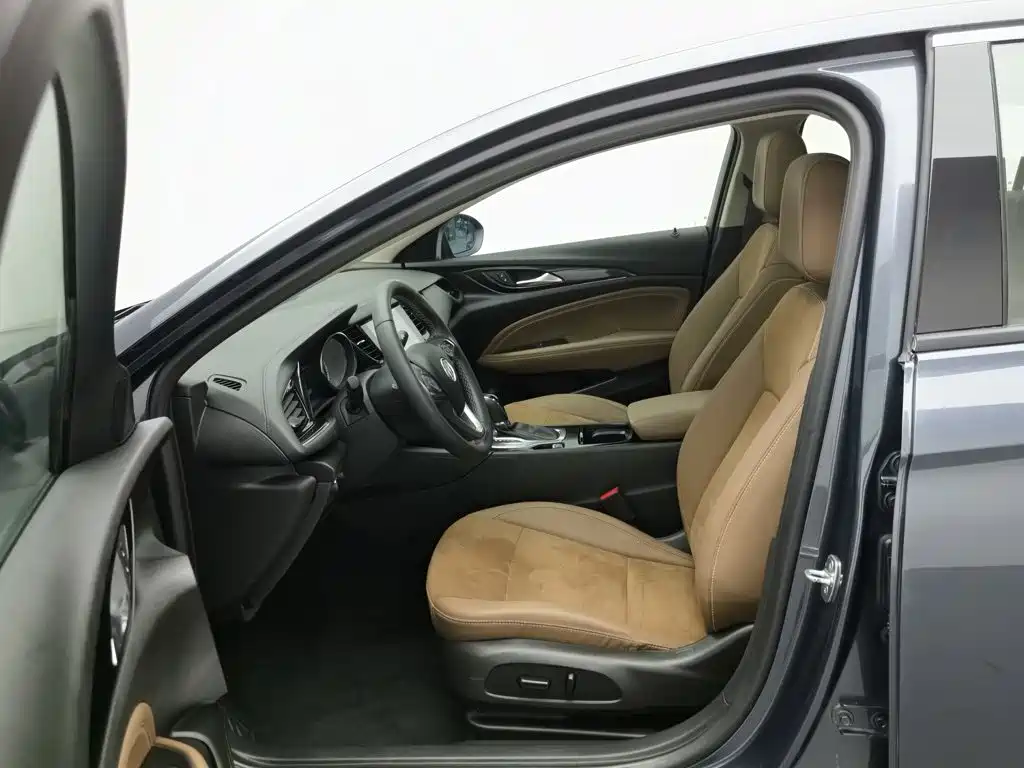 Buick Regal — миниатюра 10