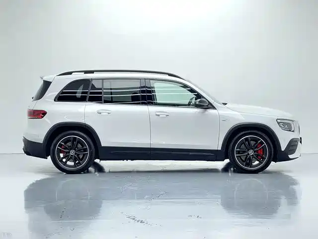 Mercedes-Benz GLB AMG — миниатюра 9