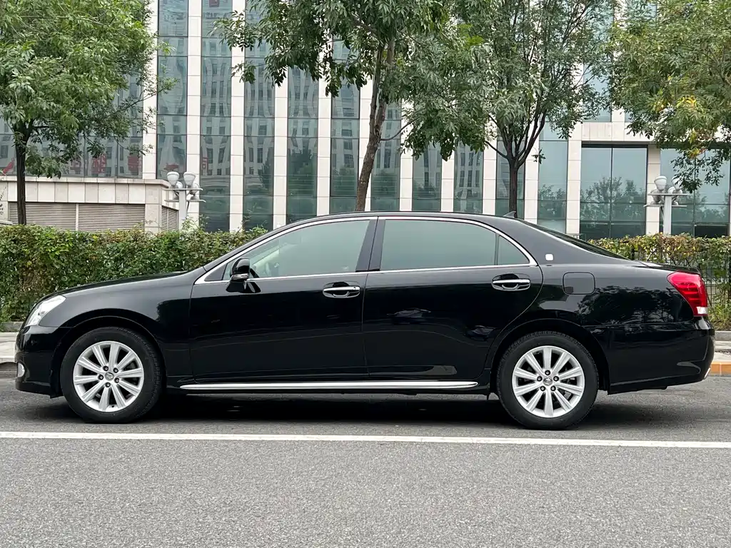 Toyota Crown 2010 2.5L Royal