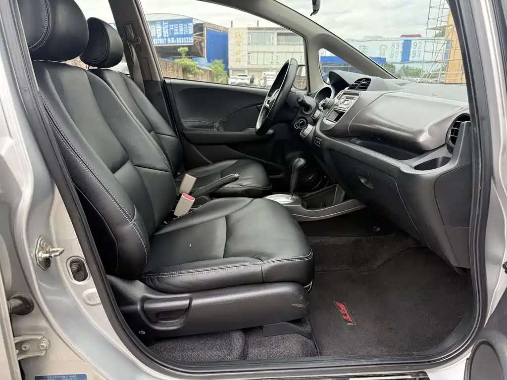 Honda Fit — миниатюра 11