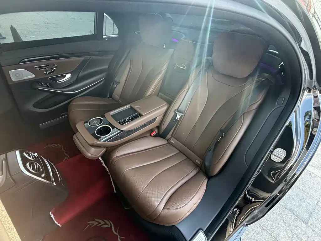 Mercedes-Benz S-Class — миниатюра 13