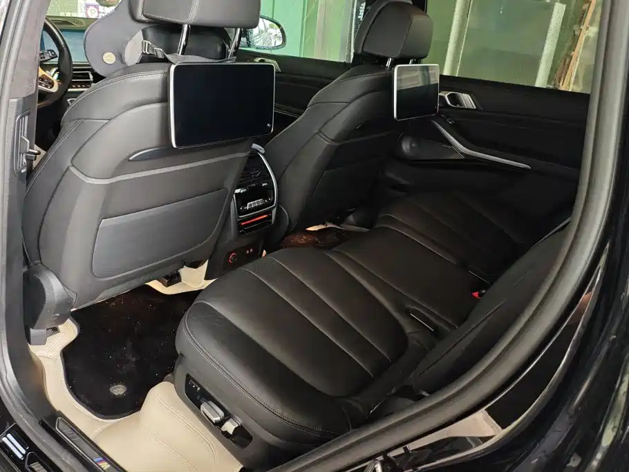 BMW X7 — миниатюра 11