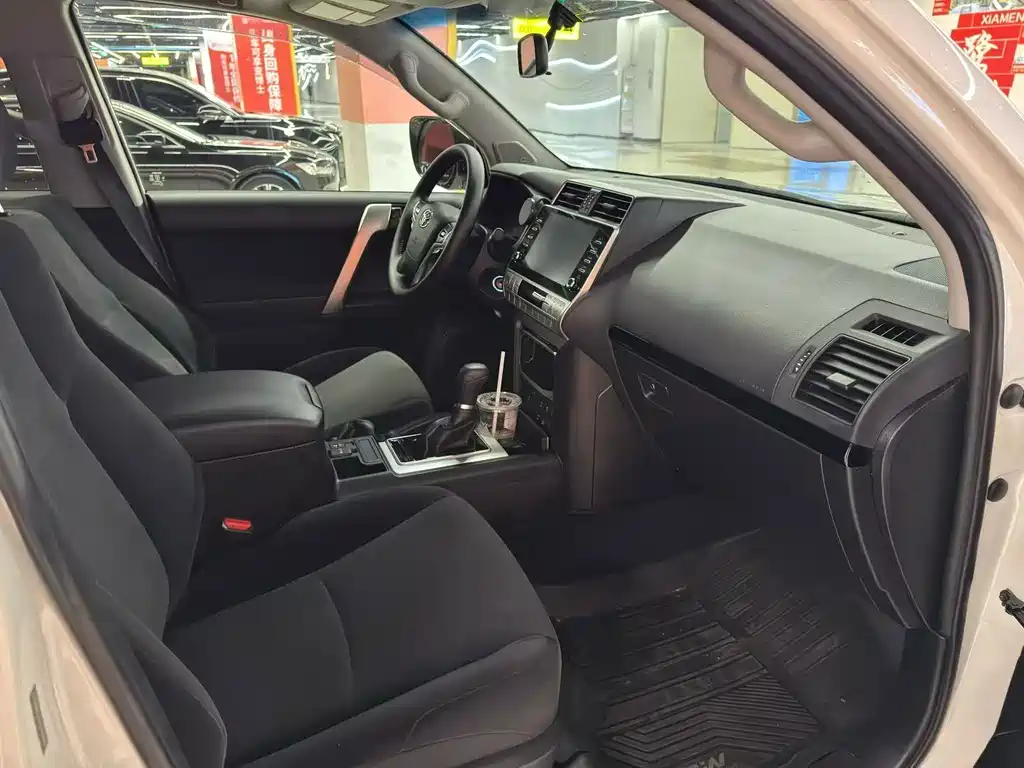 Toyota Prado (Import) — миниатюра 5
