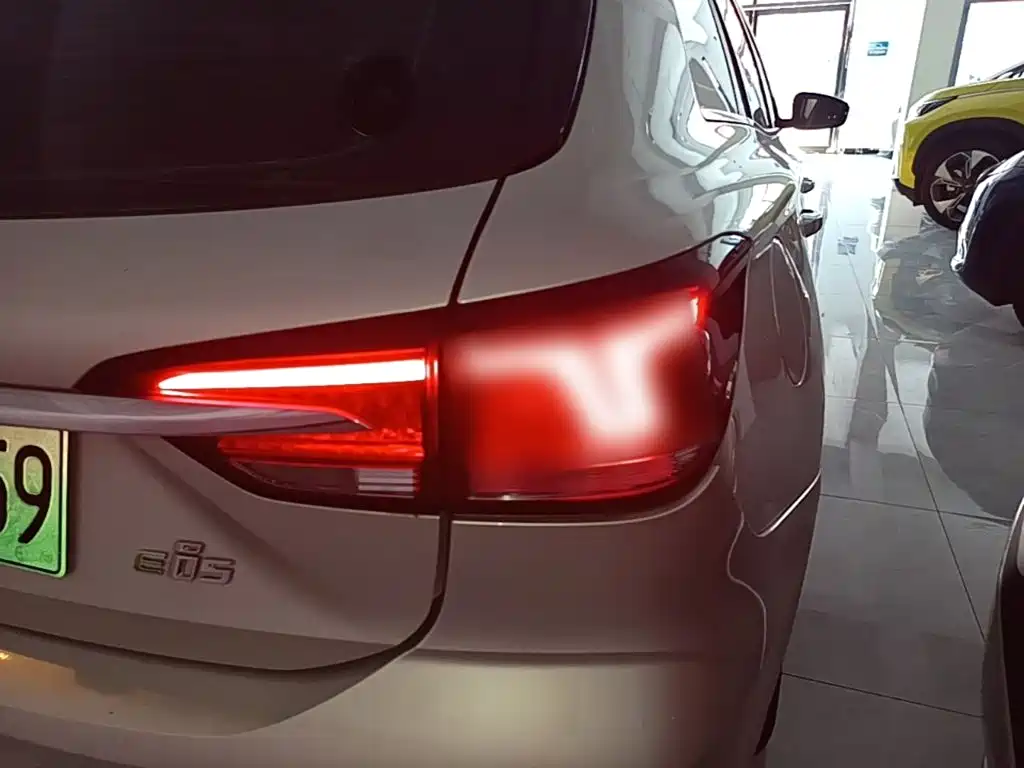 Roewe Ei5 — миниатюра 8