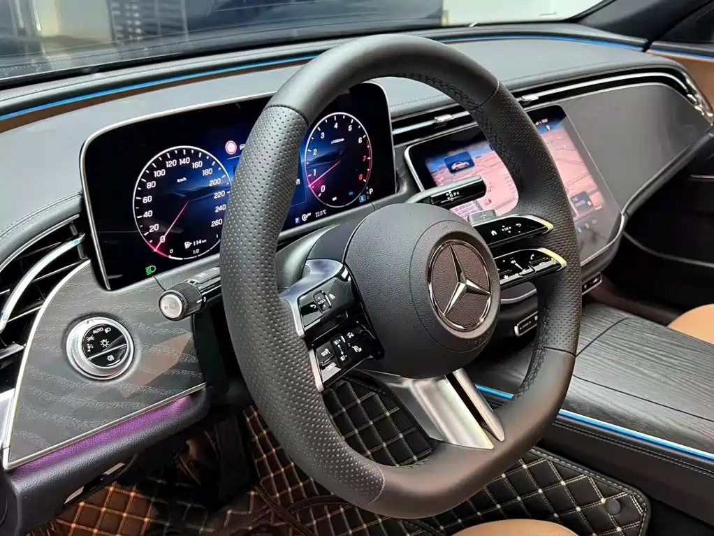 Mercedes-Benz E-Class — миниатюра 9
