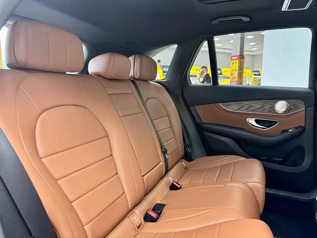 Mercedes-Benz GLC — миниатюра 12