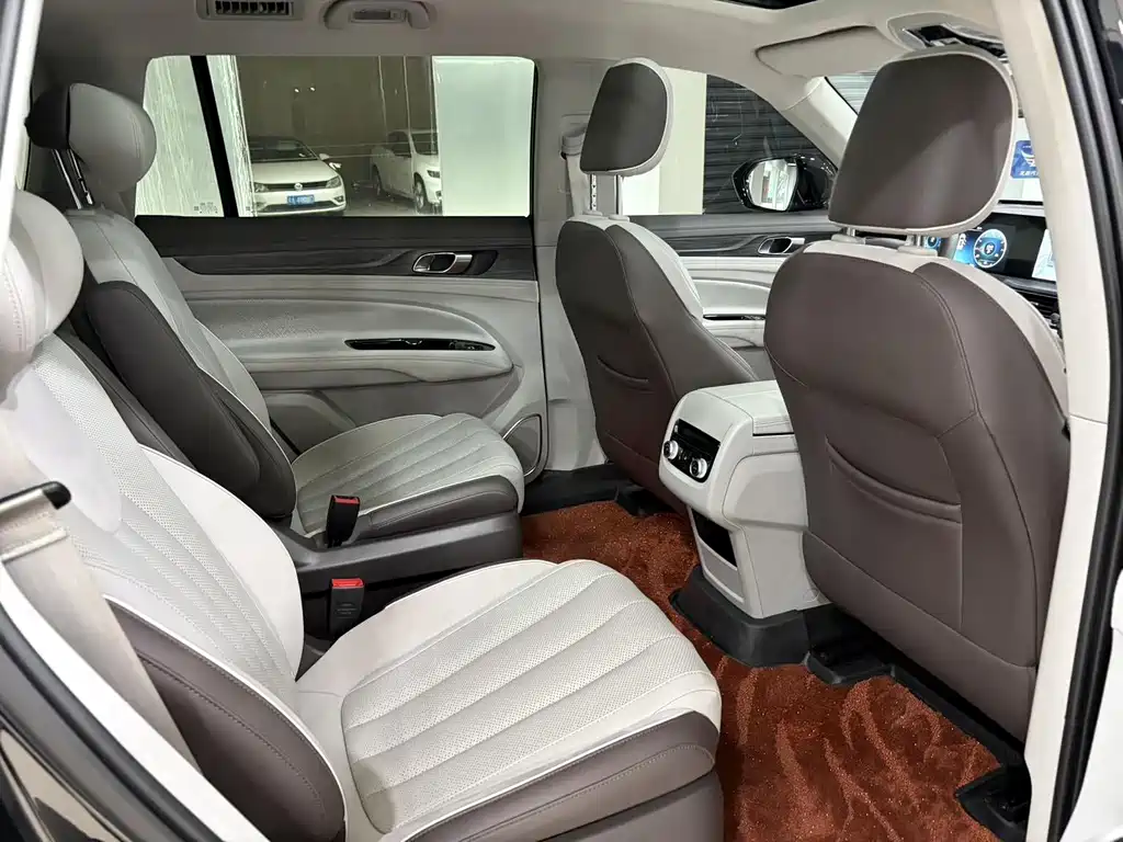 Ford Equator — миниатюра 8