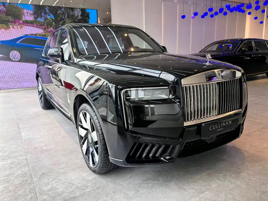 Rolls-Royce Cullinan 0