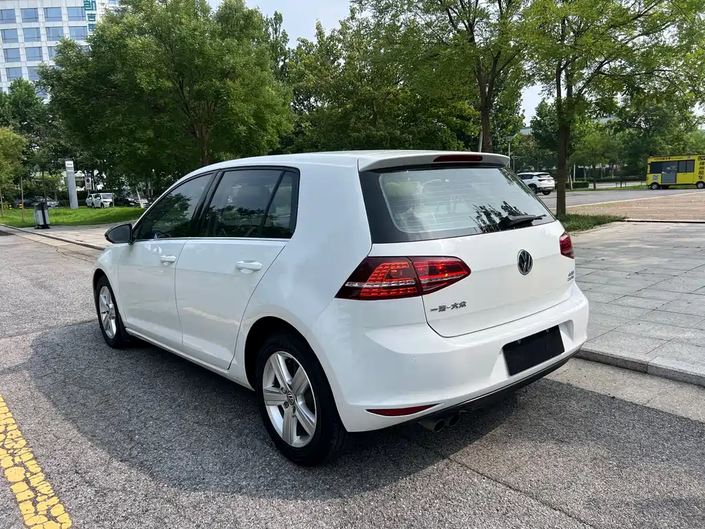 Volkswagen Golf — миниатюра 7