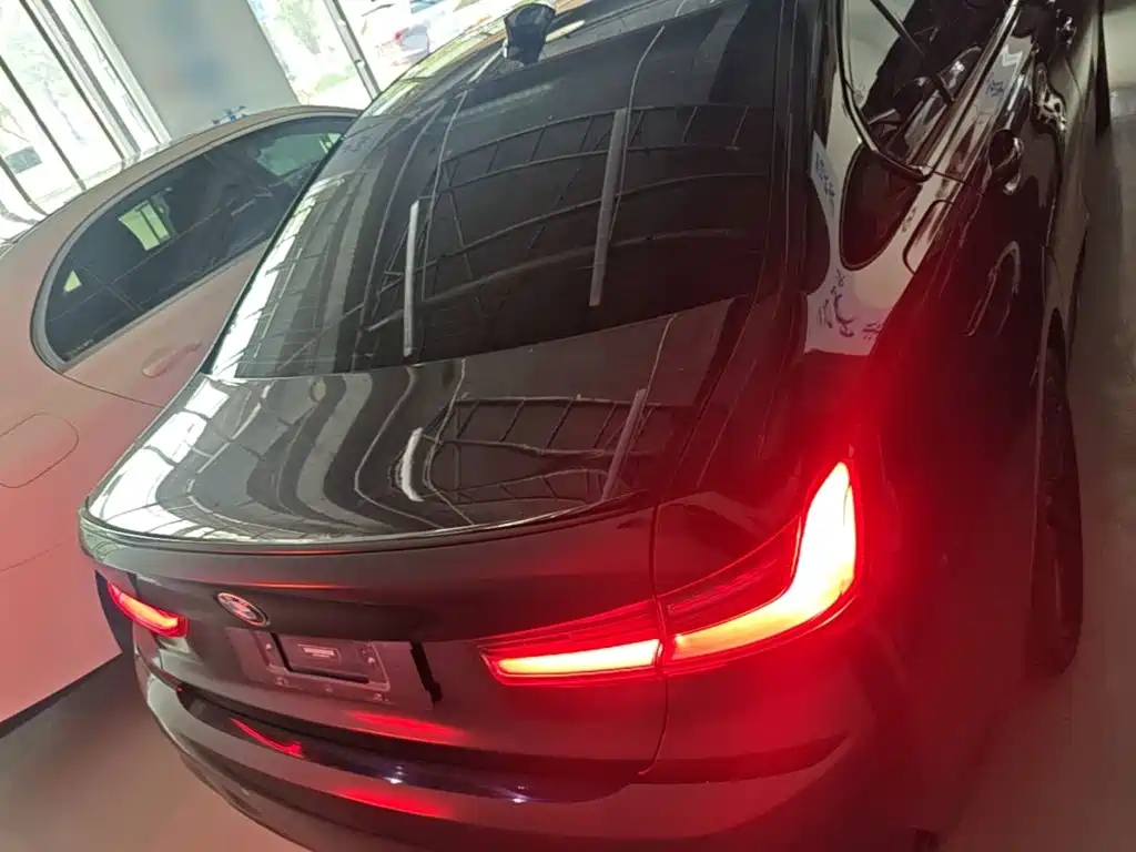 BMW 3 Series — миниатюра 6