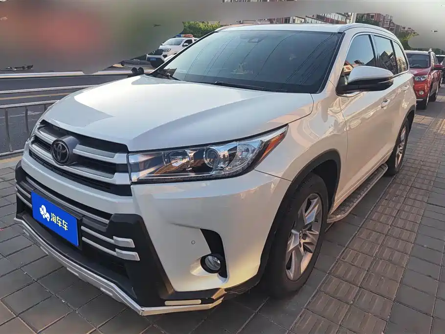 Купить Toyota Highlander