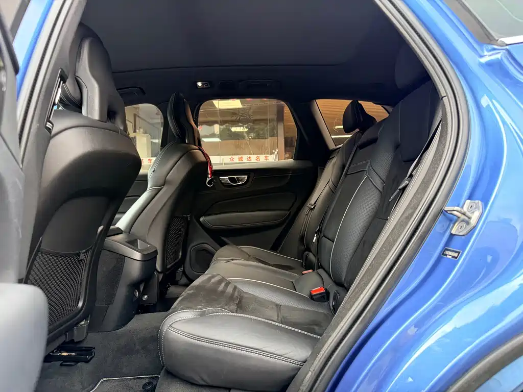 Volvo XC60 — миниатюра 7