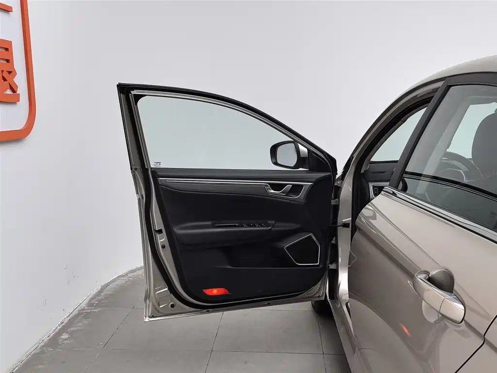 GEELY AUTOMOBILE EMGRAND GL