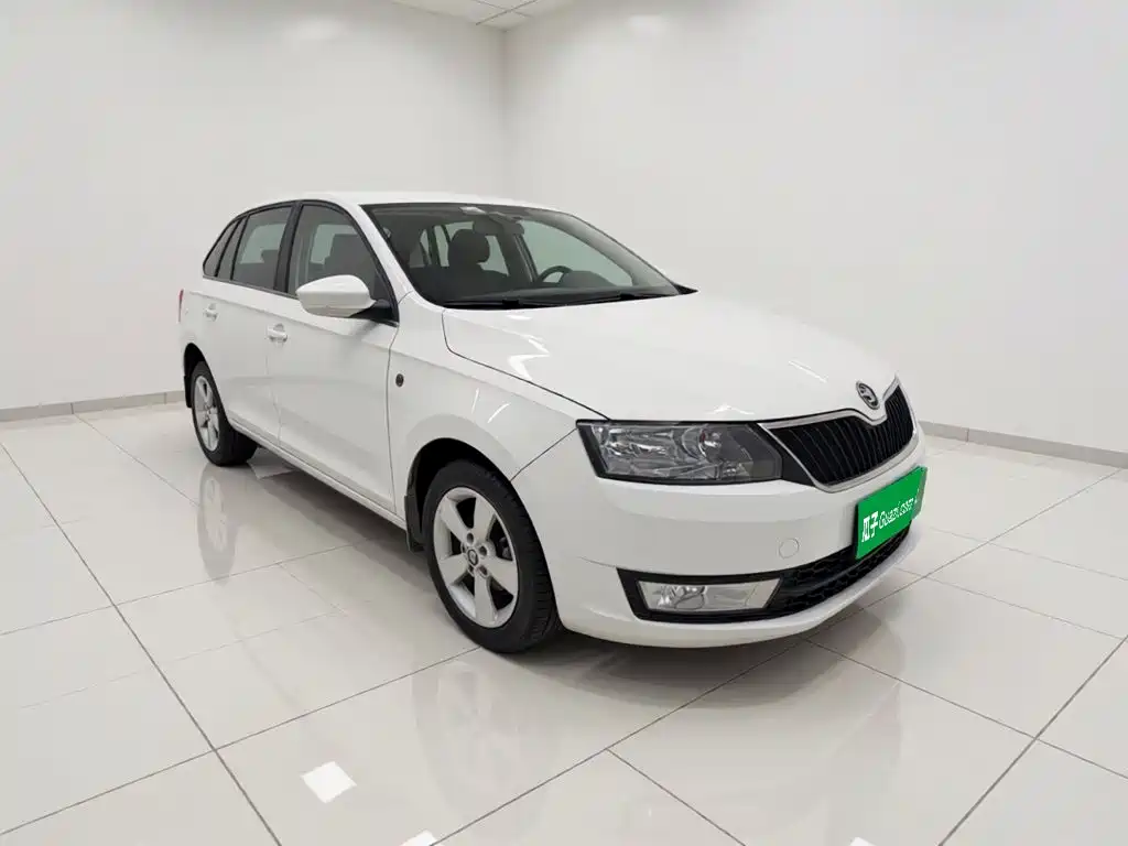 Skoda Rapid Spaceback — миниатюра 23