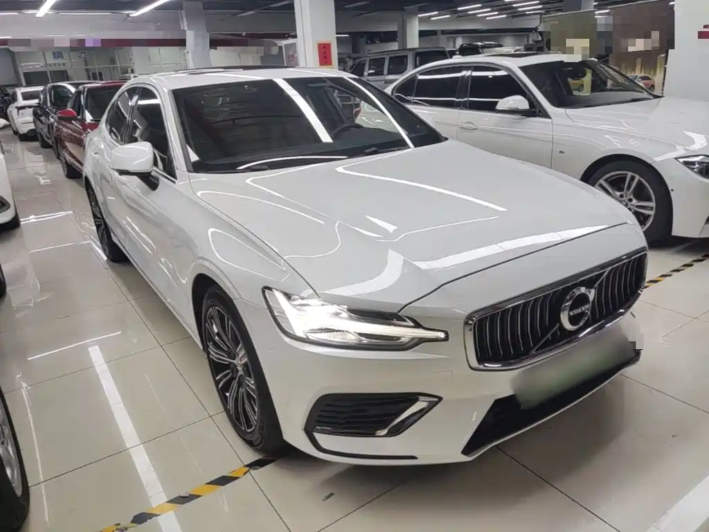 Volvo S60 PHEV — миниатюра 4