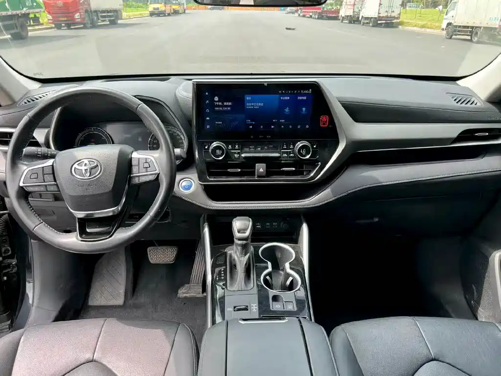 Toyota Highlander — миниатюра 5