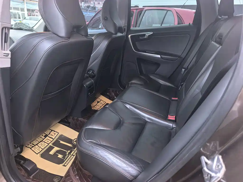 Volvo XC60 (Import) — миниатюра 5