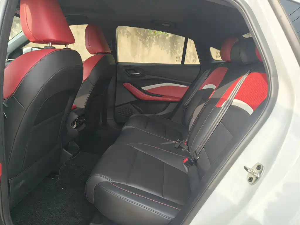 MG MG5 — миниатюра 10