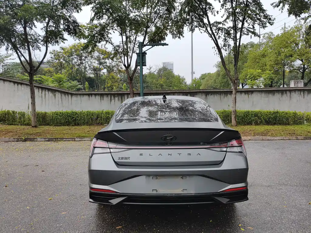 Hyundai Elantra — миниатюра 5